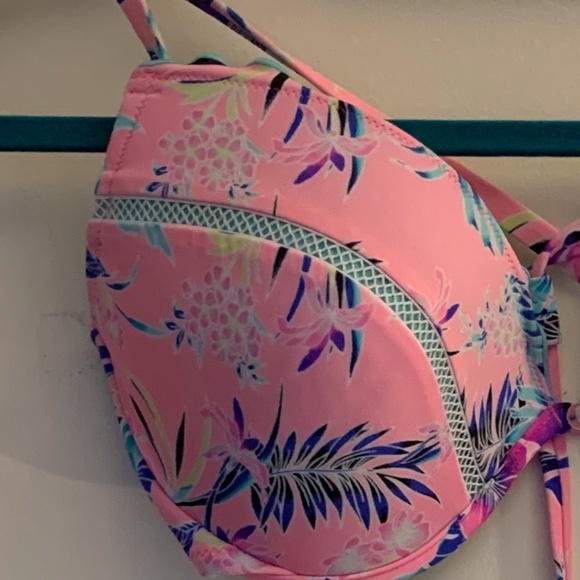 Cute floral bikini top - Picture 3 of 8